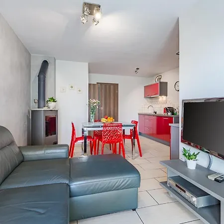 Stornia Apartament *