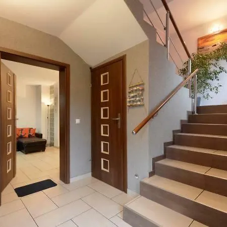 Stornia Apartament *