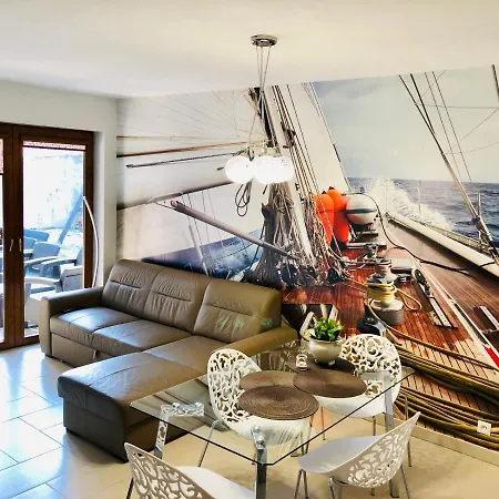 Stornia Apartment *